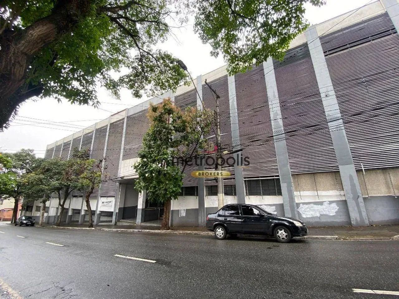 Localização privilegiada com fácil acesso a comércios e vias rápidas. - Foto 4