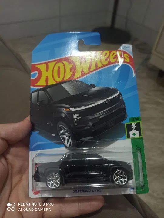Hot Wheels Silverado EV RST