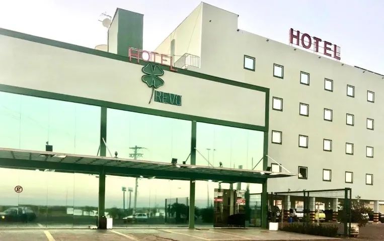 Hotel Trevo Ms Contrata Serviso Gerais ou diaristas 180,00