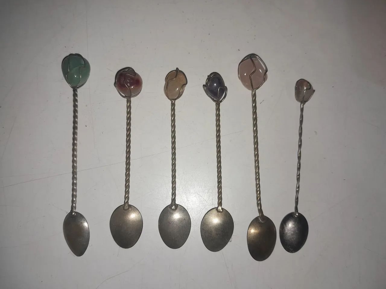 Conjunto de 6 colheres de chá antigas com pedras - Foto 3