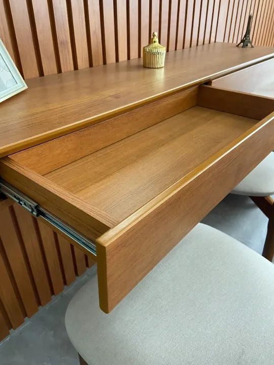 Aparador Moderno com Ripas Legítimas e Nicho com 2 Gavetas - Foto 3