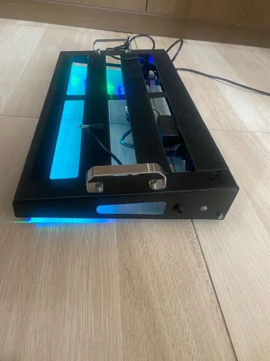 Pedalboard 60x30 com elétrica e fonte - Foto 5