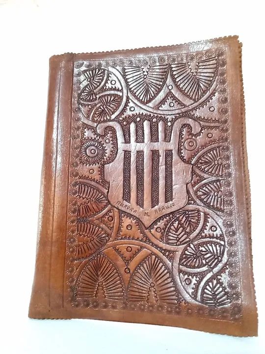 Capa de caderno ou livro em couro anos 60 