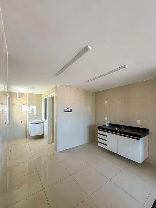 Edifício Lafitte, Guararapes, 110m2, Andar Alto, 3 Suítes, DCE, 2 Vagas, Lazer Completo. - Foto 9