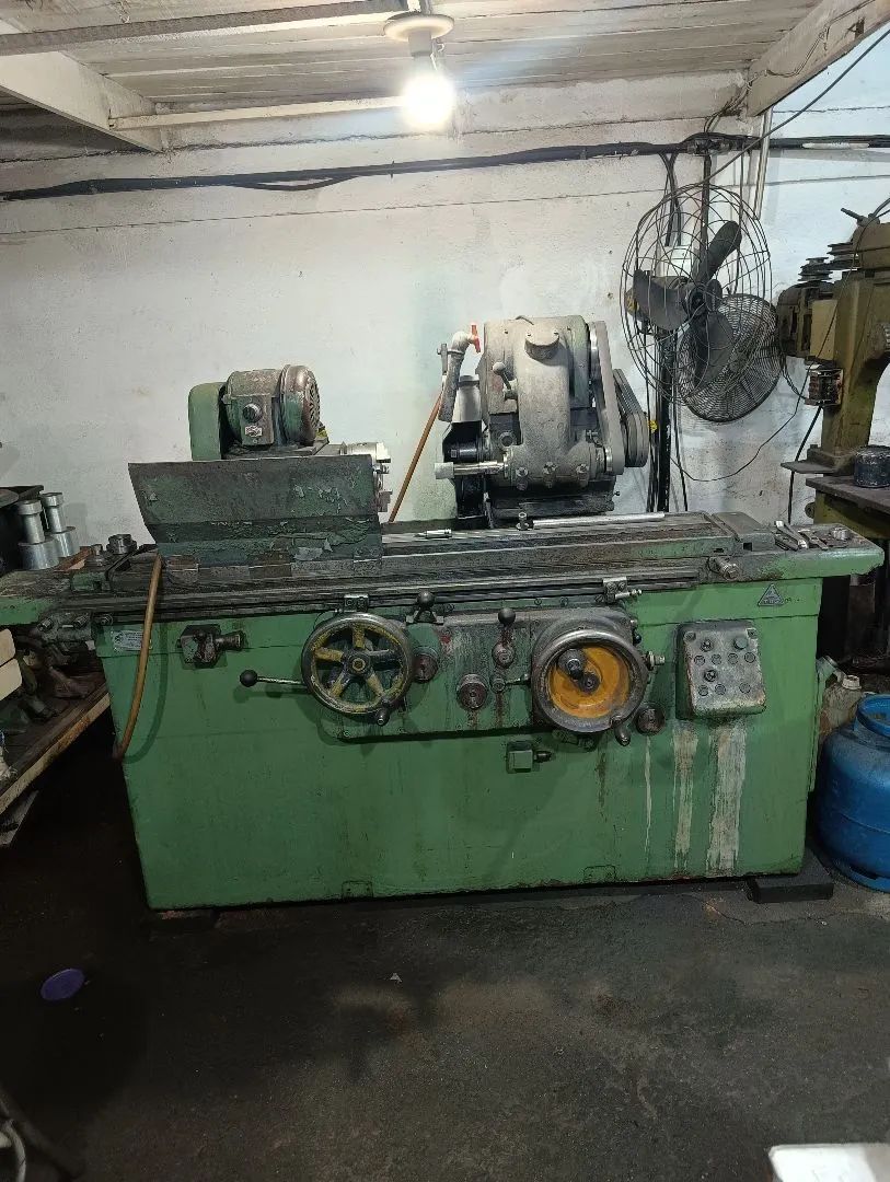 Retifica cilíndrica TOS - Foto 3