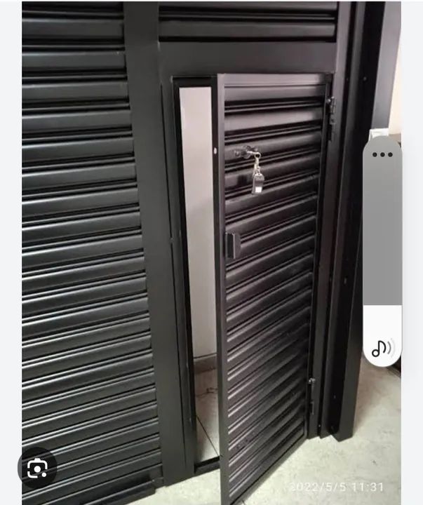 Consertamos e confeccionamos portas de aço manual e automática 