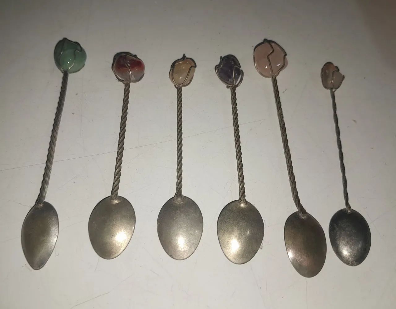 Conjunto de 6 colheres de chá antigas com pedras - Foto 4
