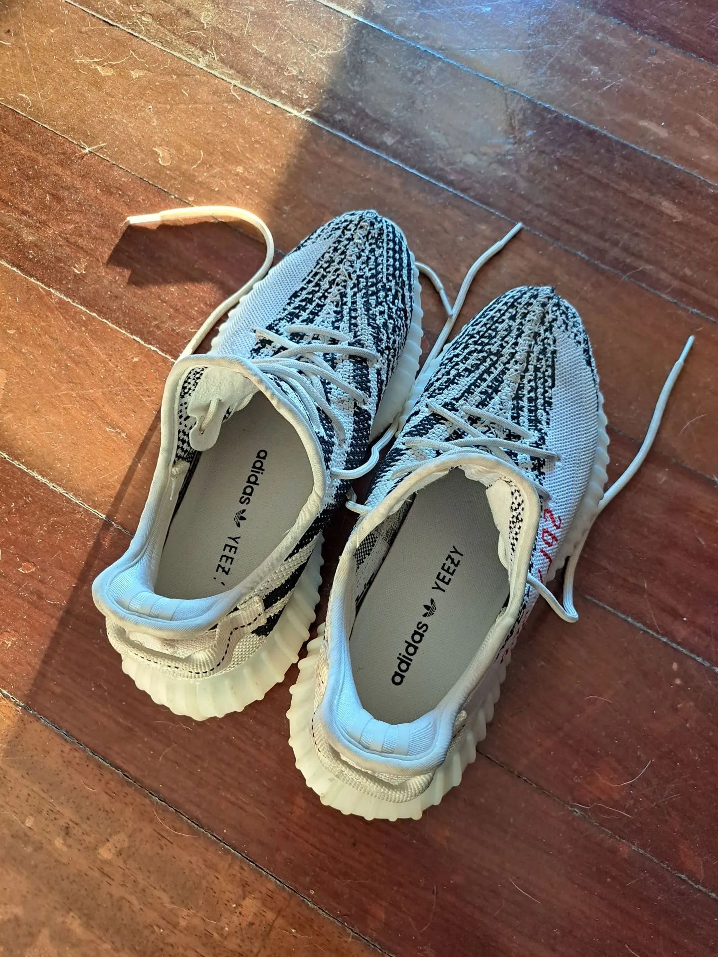 Yeezy boost v360 - Foto 4
