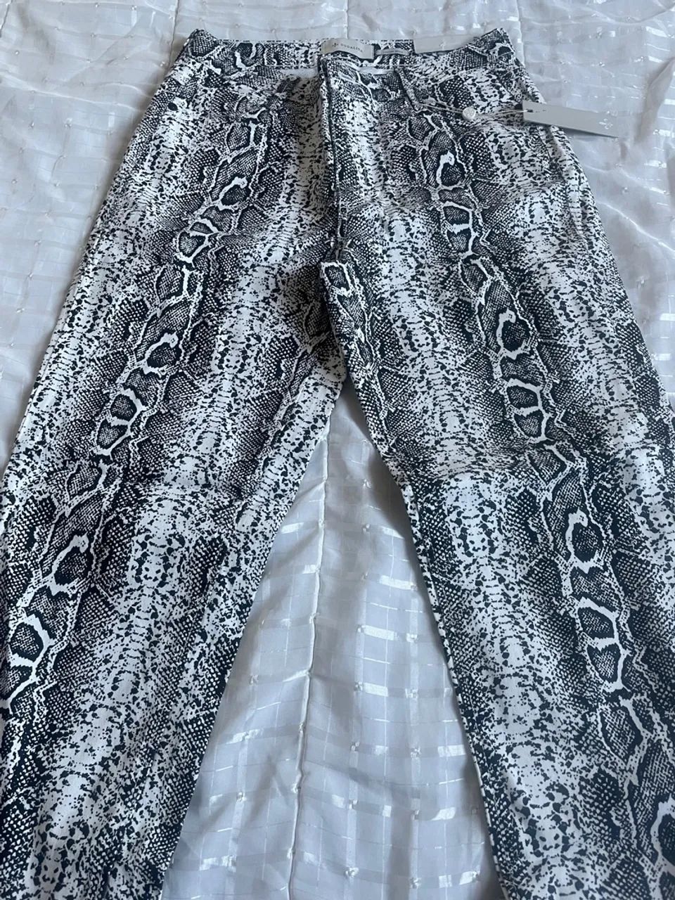 Calça Skinny com estampa de cobra