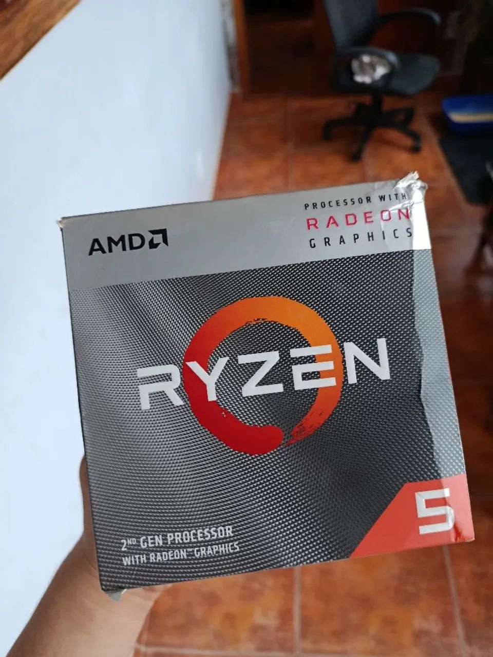 Ryzen 3400g Gráfico Integrado (VEGA 11), não necessita placa