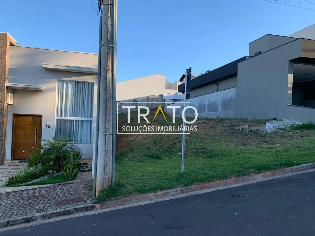 Terreno para venda em condomínio fechado em Valinhos 302,30m²