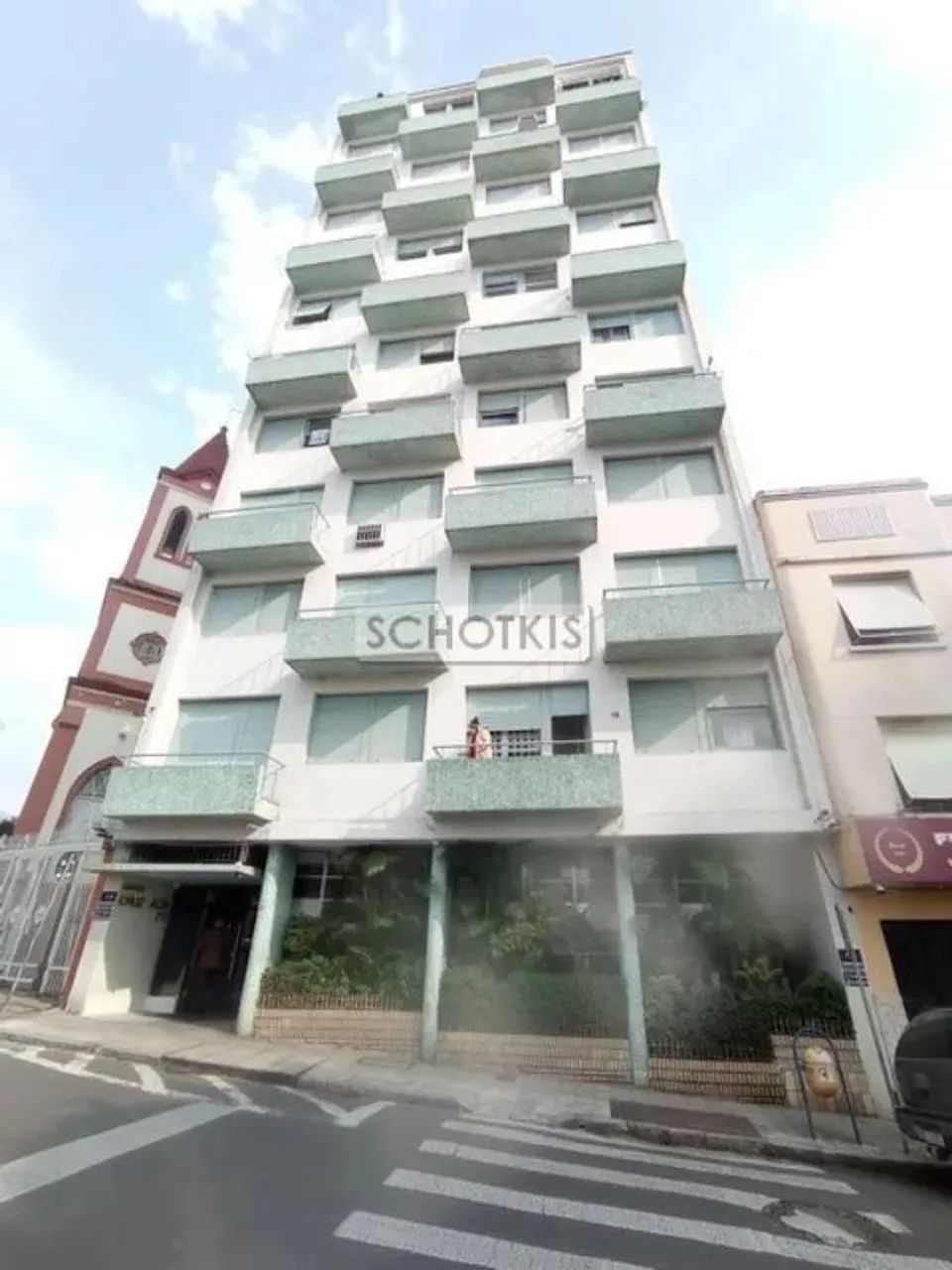 IMOBILIÁRIA SCHOTKIS VENDE EXCELENTE APARTAMENTO 02 DORMITÓRIOS MOBILIADO, DESOCUPADO, ÚNI