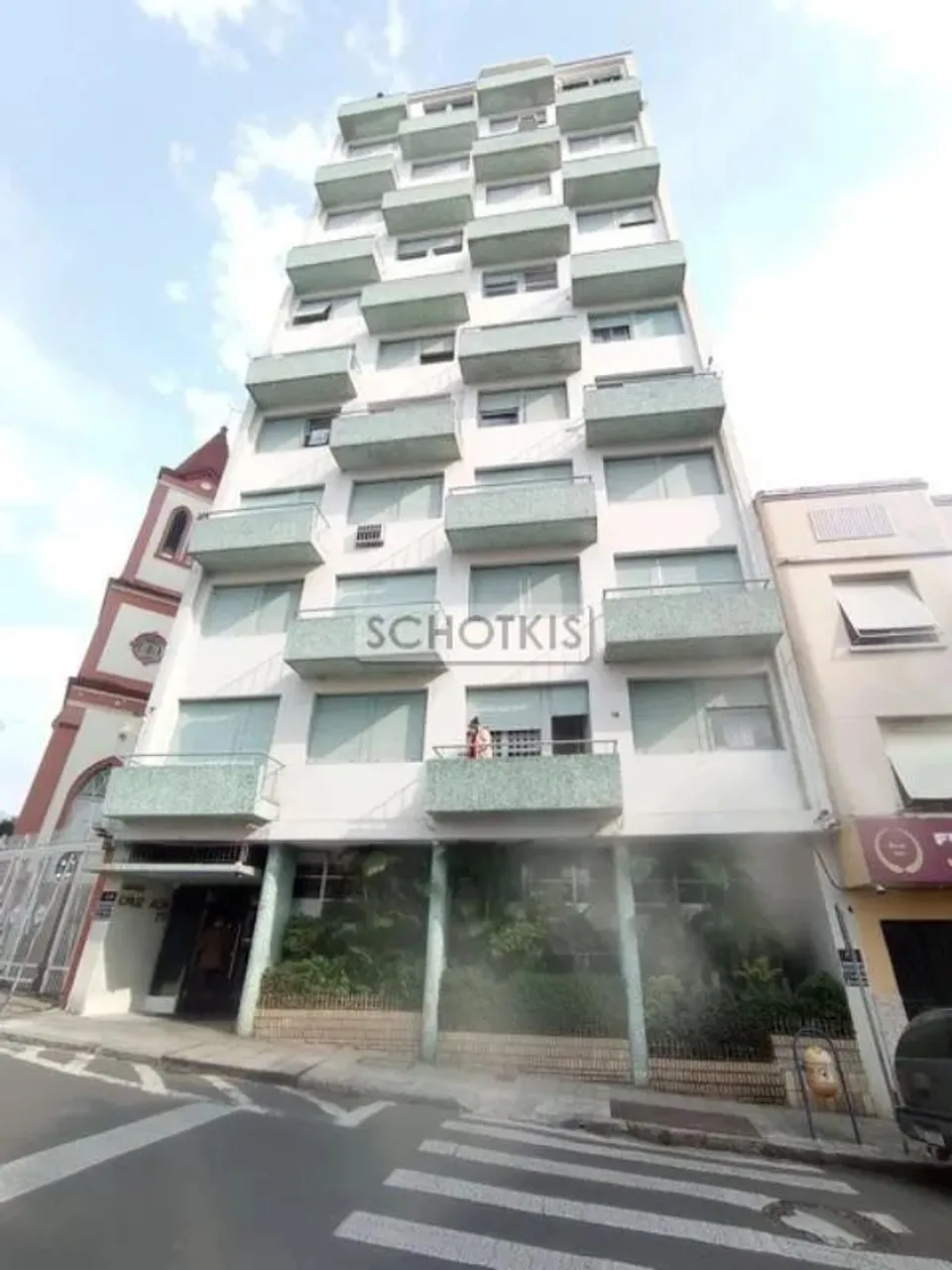 IMOBILIÁRIA SCHOTKIS VENDE EXCELENTE APARTAMENTO 02 DORMITÓRIOS MOBILIADO, DESOCUPADO, ÚNI
