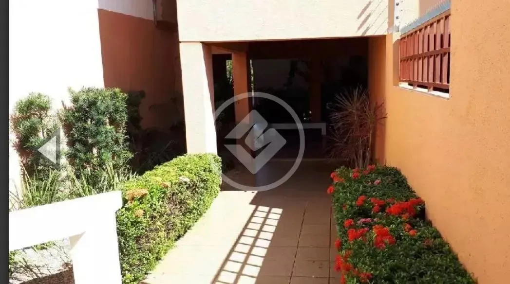 #Aluga-se apartamento no Jardim Guanabara com 03 quartos sendo 01 suíte , piscina, churras