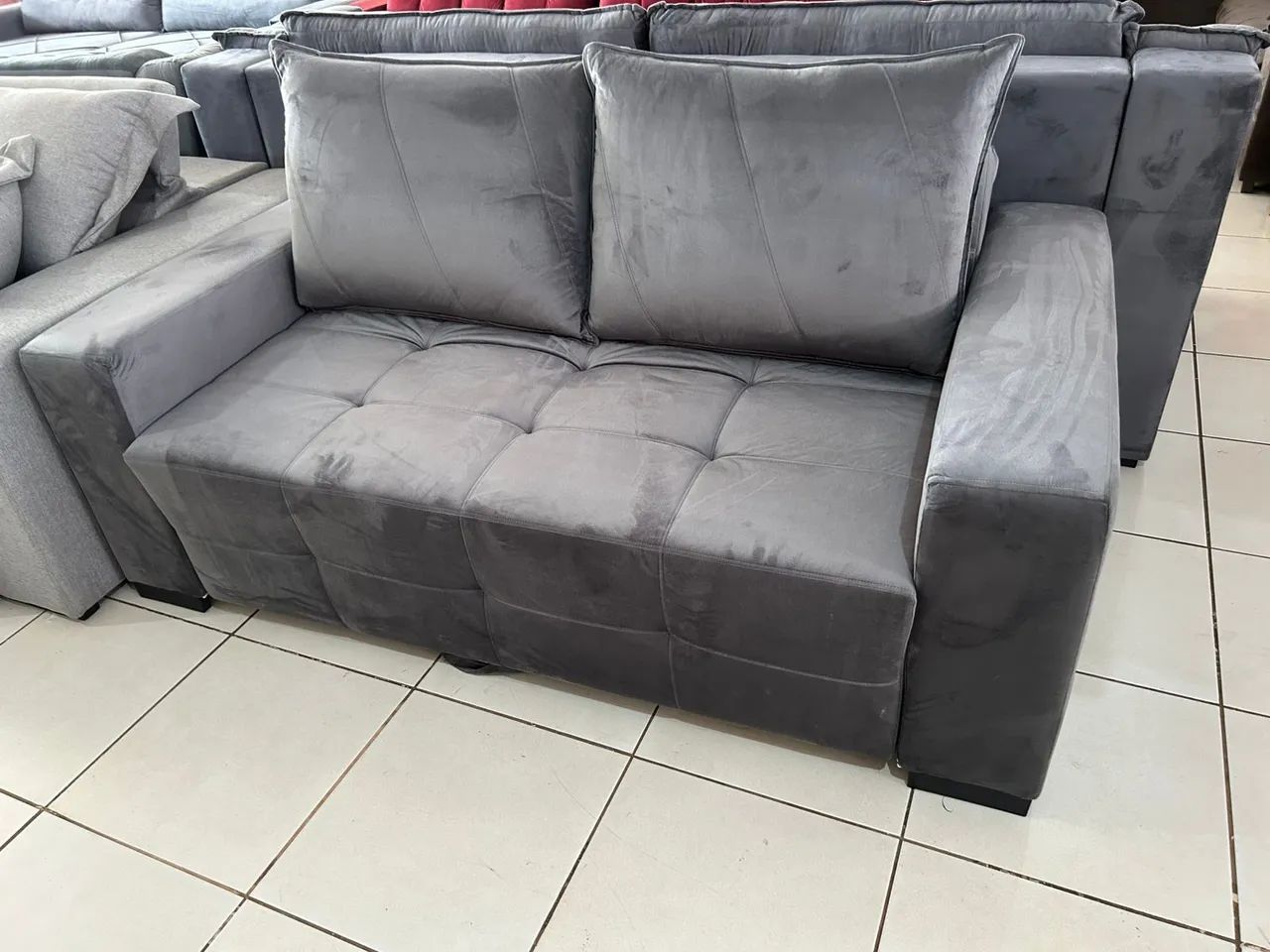 Sofá cama veludo cinza molas ensacadas 