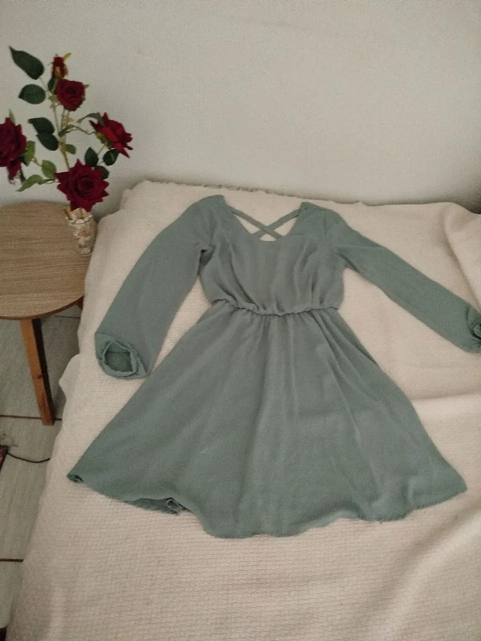 Vestido Azul Acqua com Detalhe nas Costas