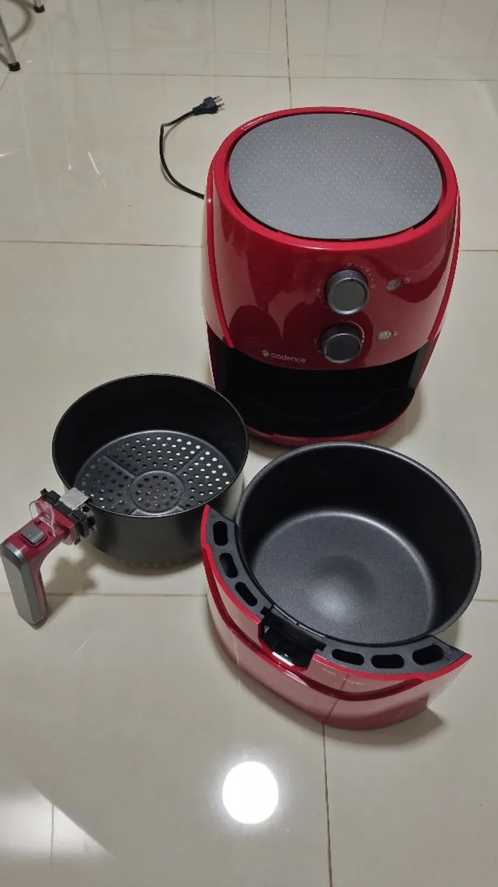 Fritadeira Elétrica Cadence com Cesto Antiaderente - Vermelha