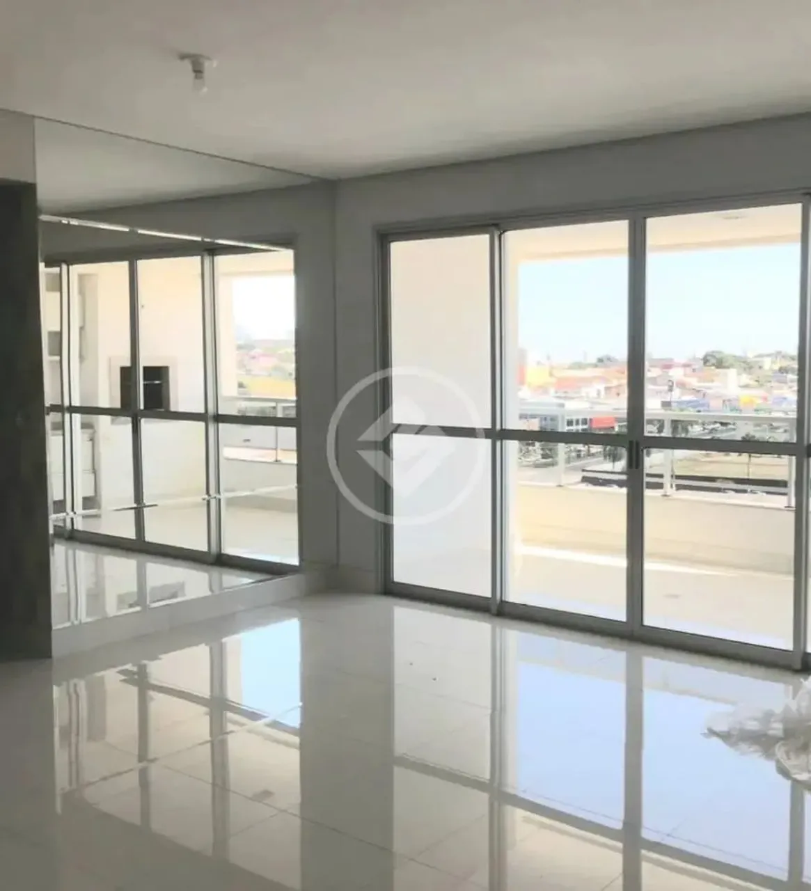 Apartamento a venda com 3 quartos sendo todos suítes na região do Jardim das Américas Cuia