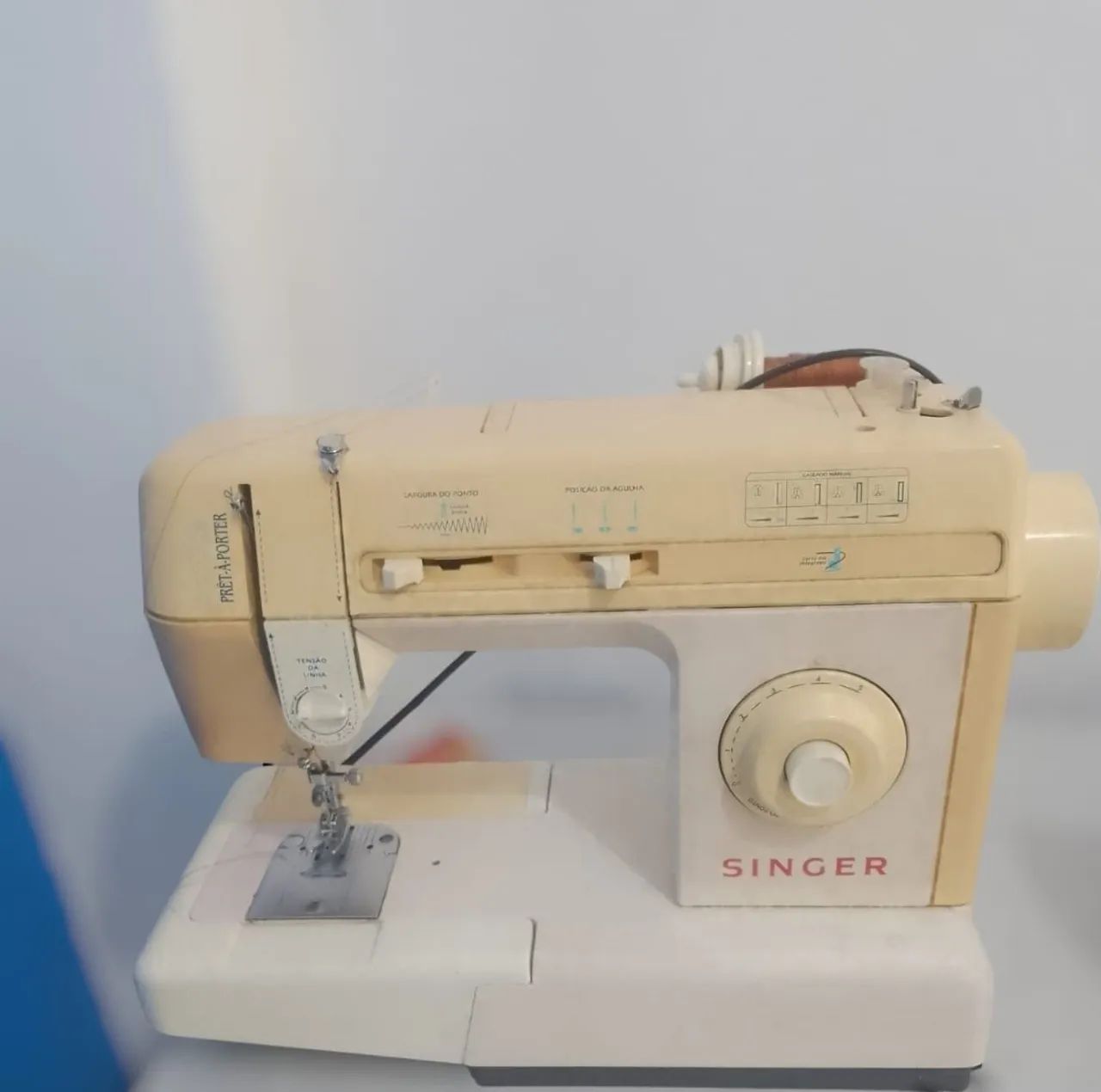 Máquina de Costura Singer 