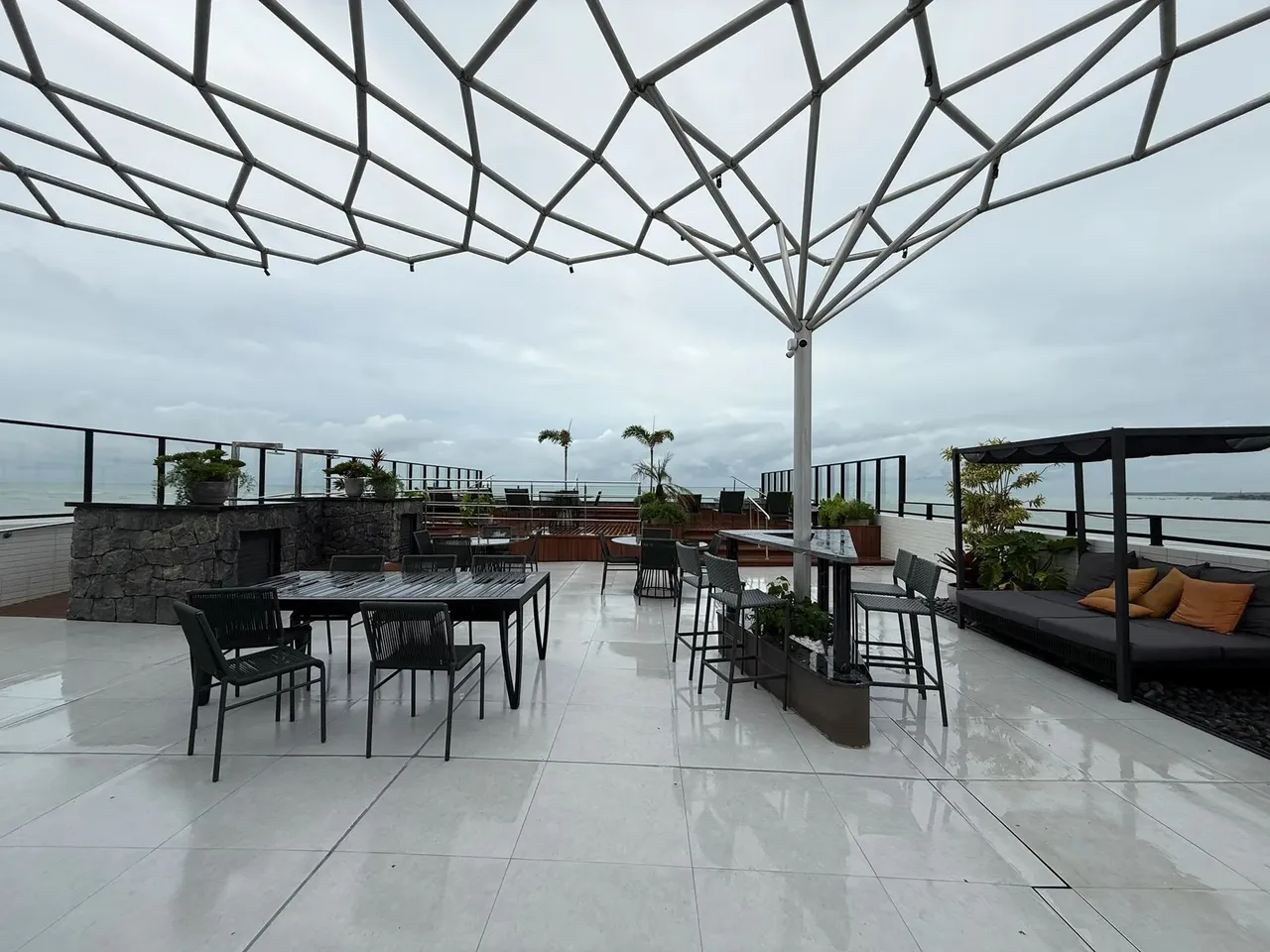 LUCRE ALTO - FLAT PÉ NA AREIA NO JARDIM DE OCEANIA - pronto pra render - pode financiar