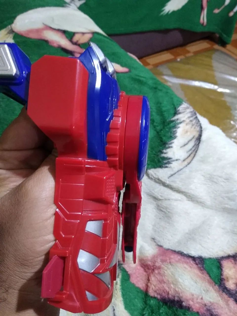 Lançador Transformers Optimus Prime