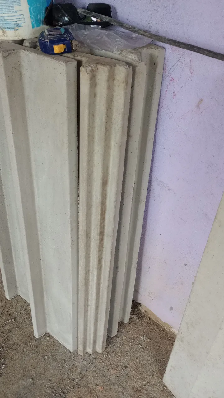 Vende se pingadeiras to para construção