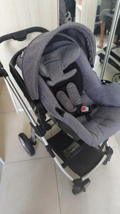 Carrinho de bebê completo e moderno - Foto 6