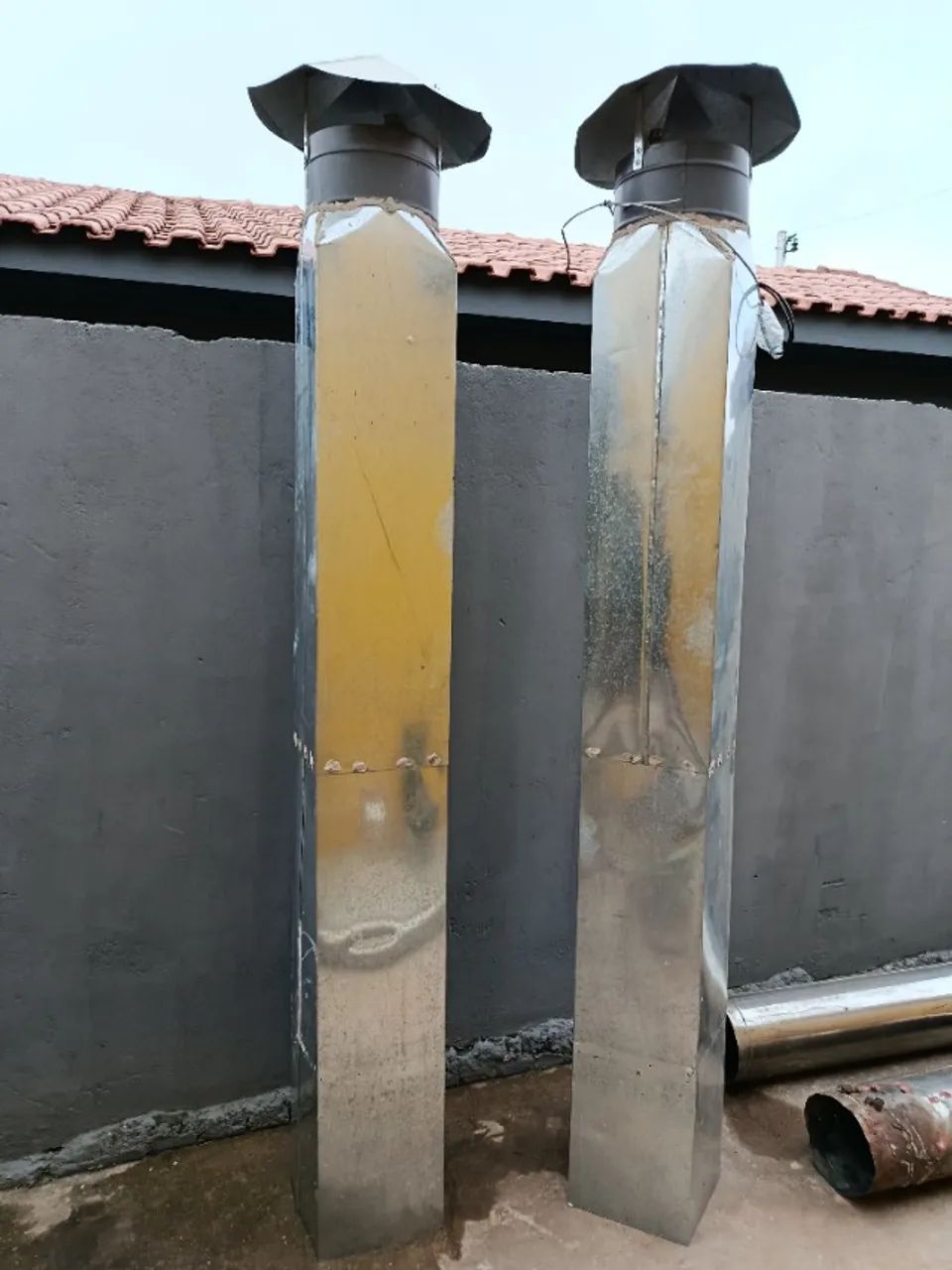 Dois dutos de galvanizado com exaustores Tron  - Foto 4