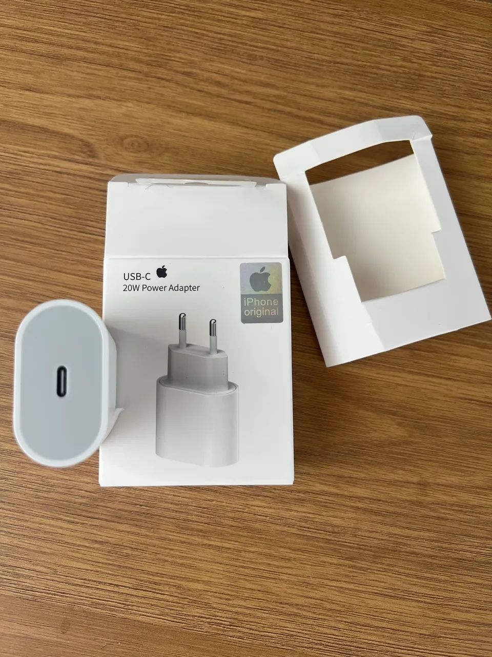 Fonte Adaptador IPhone tomada turbo carga rápida 20w - Foto 3