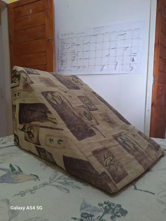 Encosto - Almofada Triangular de Apoio