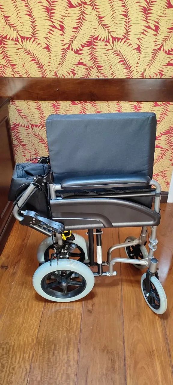 Cadeira de Rodas - Conforto e Mobilidade - Foto 3