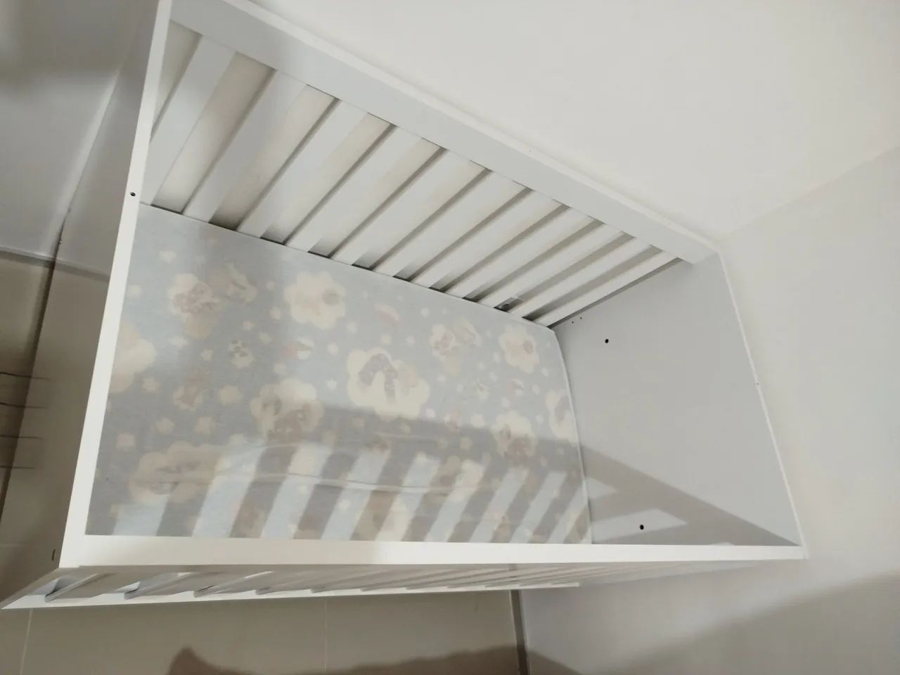 Berço de madeira branco (Oferta por tempo Limitado) - Foto 2