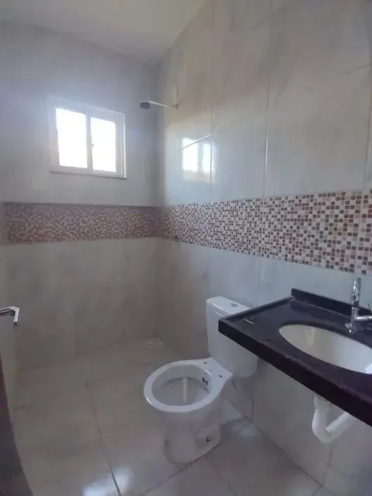 IMPERDÍVEL! CASA COM ÁREA DE LAZER COM CHURRASQUEIRA VEM CONFERIR! - Foto 2