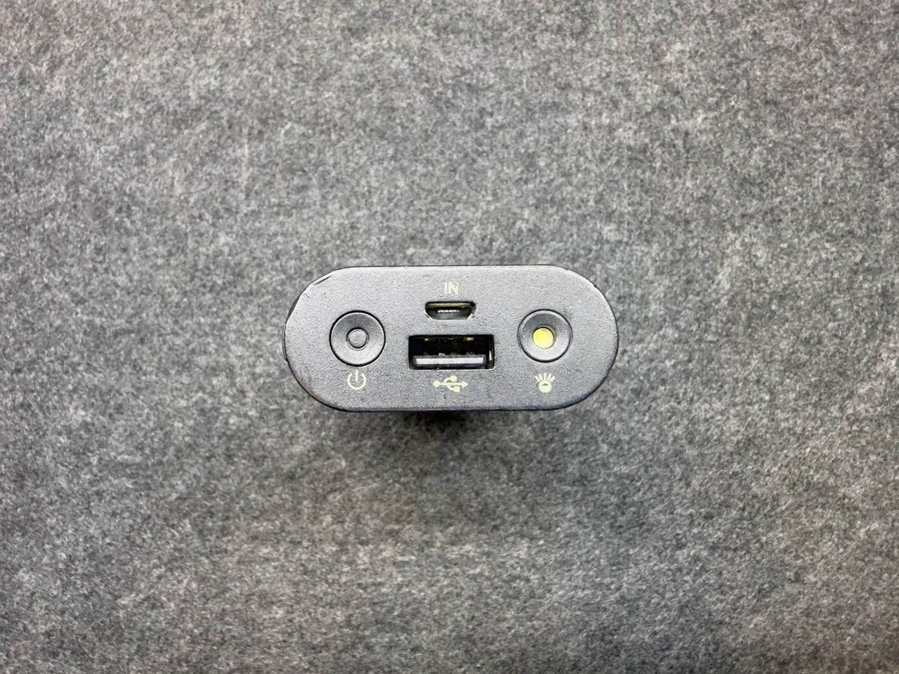 Bateria Externa Jackery Bolt 6000mAh - Cabos embutidos - Foto 2