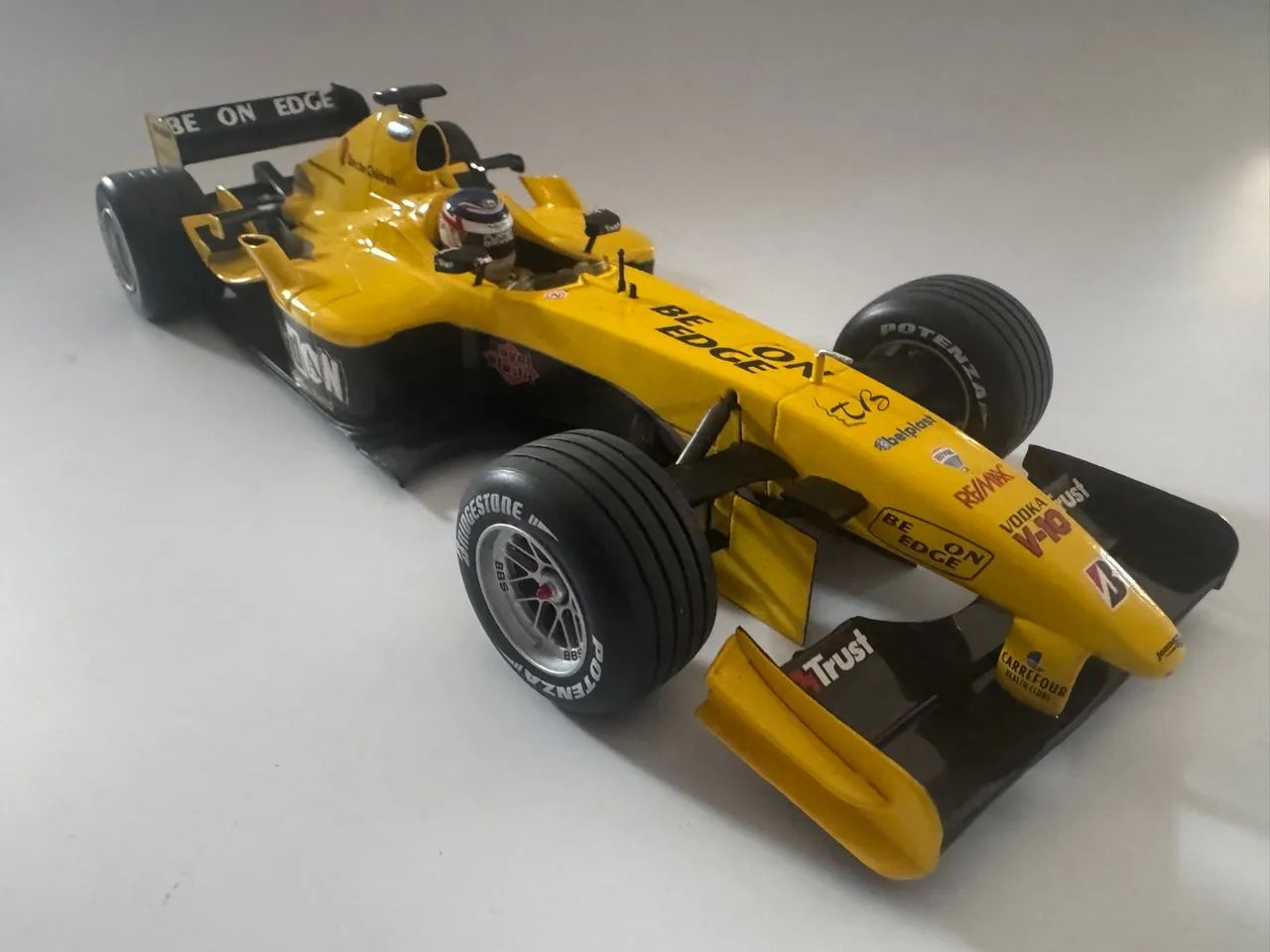 Minichamps 1/18 F1: Jordan EJ 14 2004 N. Mansell. Edição limitada!!!