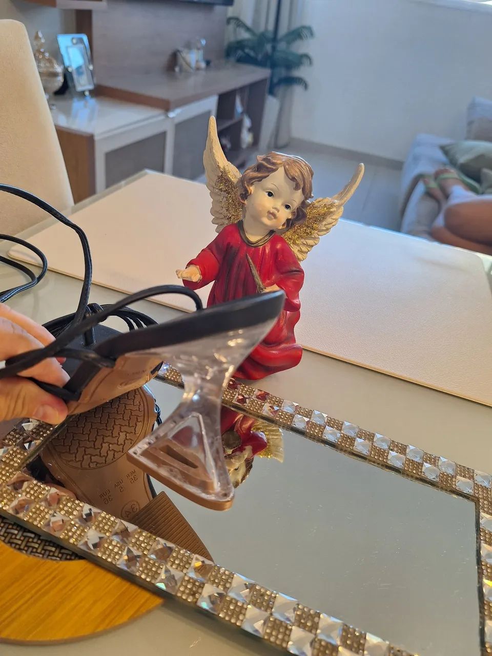 Sandalia nova  de amarração preta e branca  - Foto 3