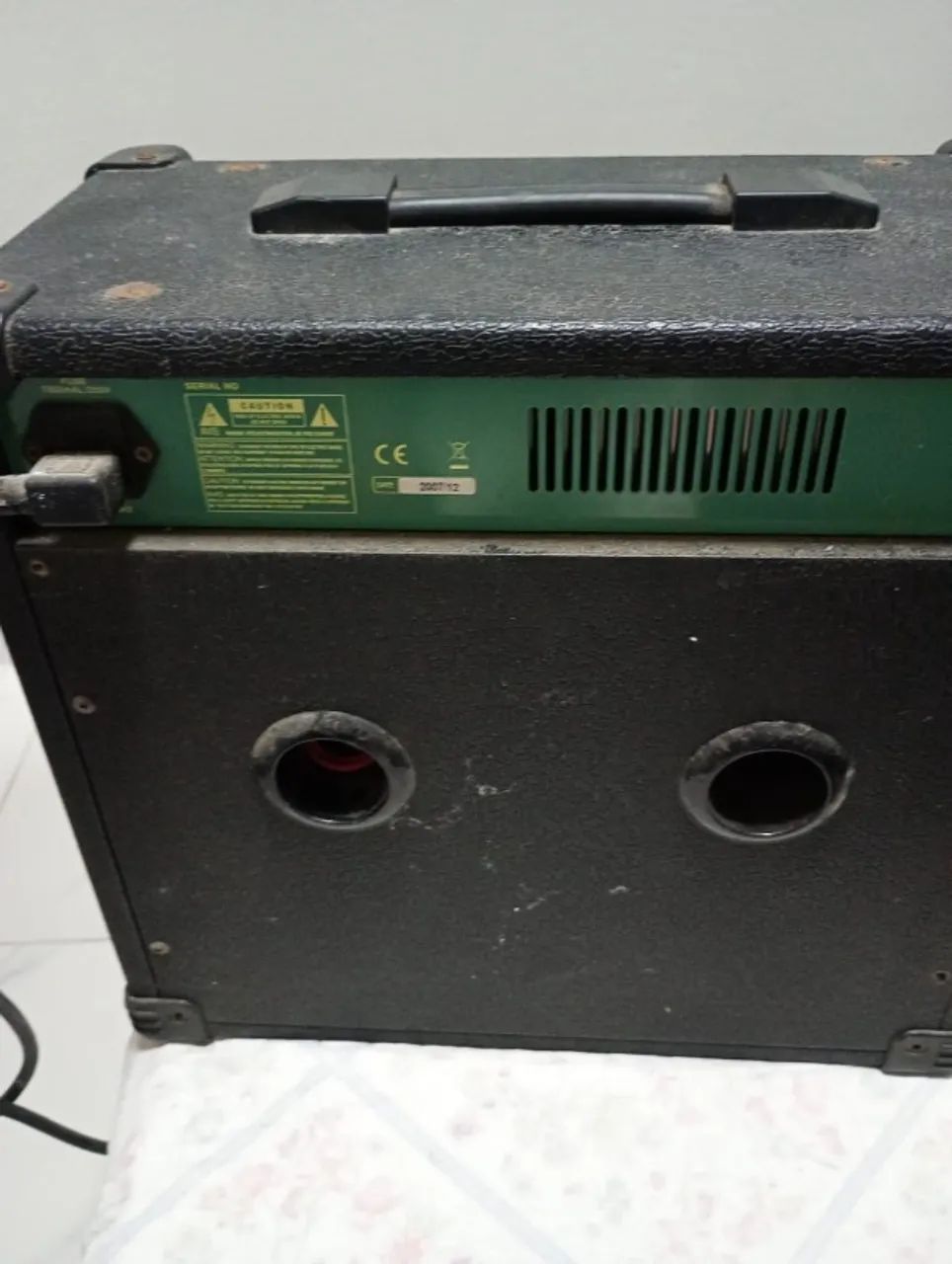 Amplificador para baixo, 40 watts, falante de 10", compressor - Foto 2