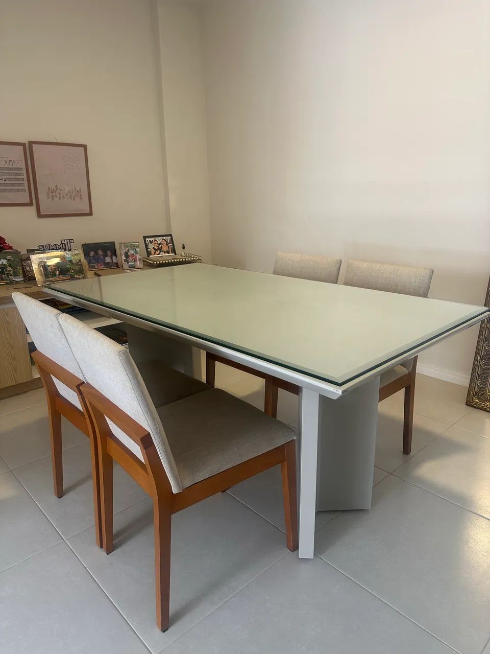 Dining table with 4 chairs64520807413250123