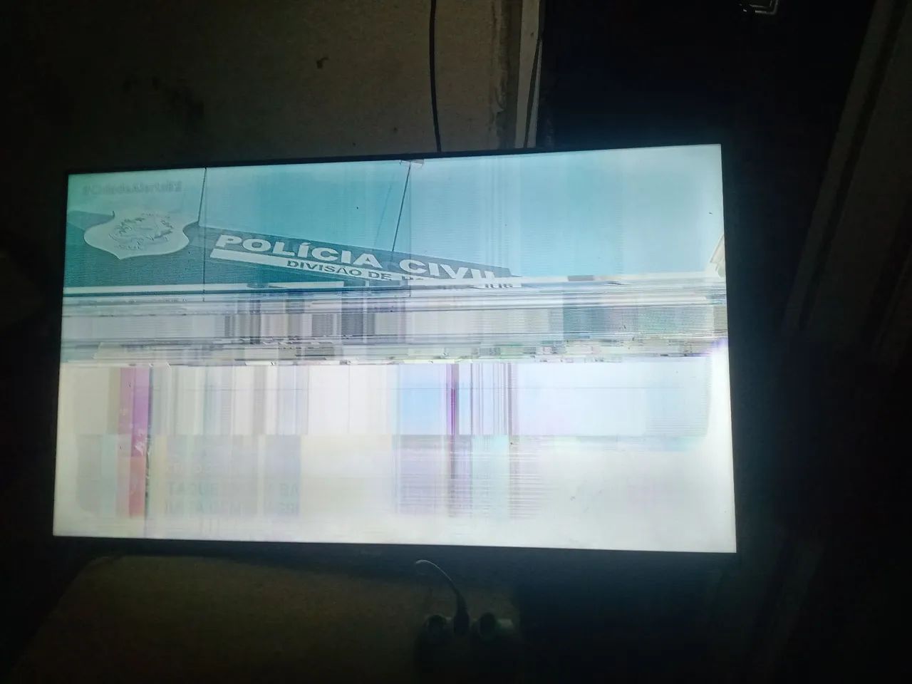 TV com defeito para tirar peças  - Foto 4