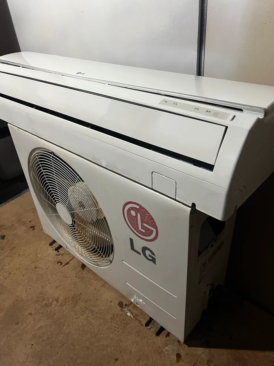 Ar condicionado 24 mil BTUs LG , 1 ano de garantia , preço de black friday  - Foto 2