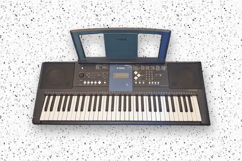 Teclado Yamaha PSR E333 usado pouquíssimas vezes
