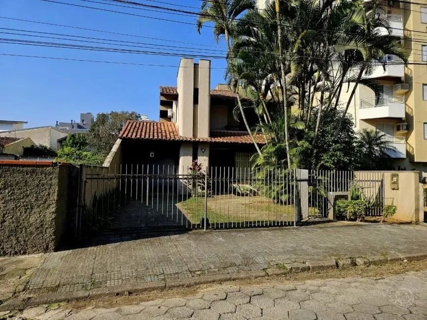 Excelente Oportunidade de Investimento  Terreno com Viabilidade para Construção de Edifíci