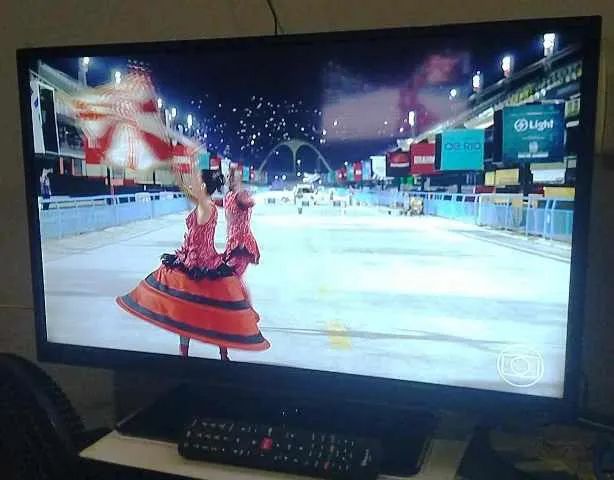 TV LED Philco 32'' Smart R$:650.00