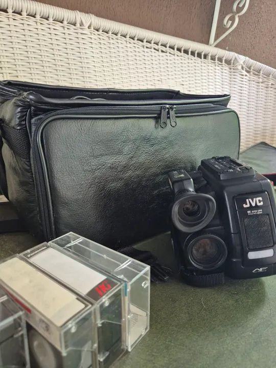 Kit Câmera de Vídeo JVC + Bolsa