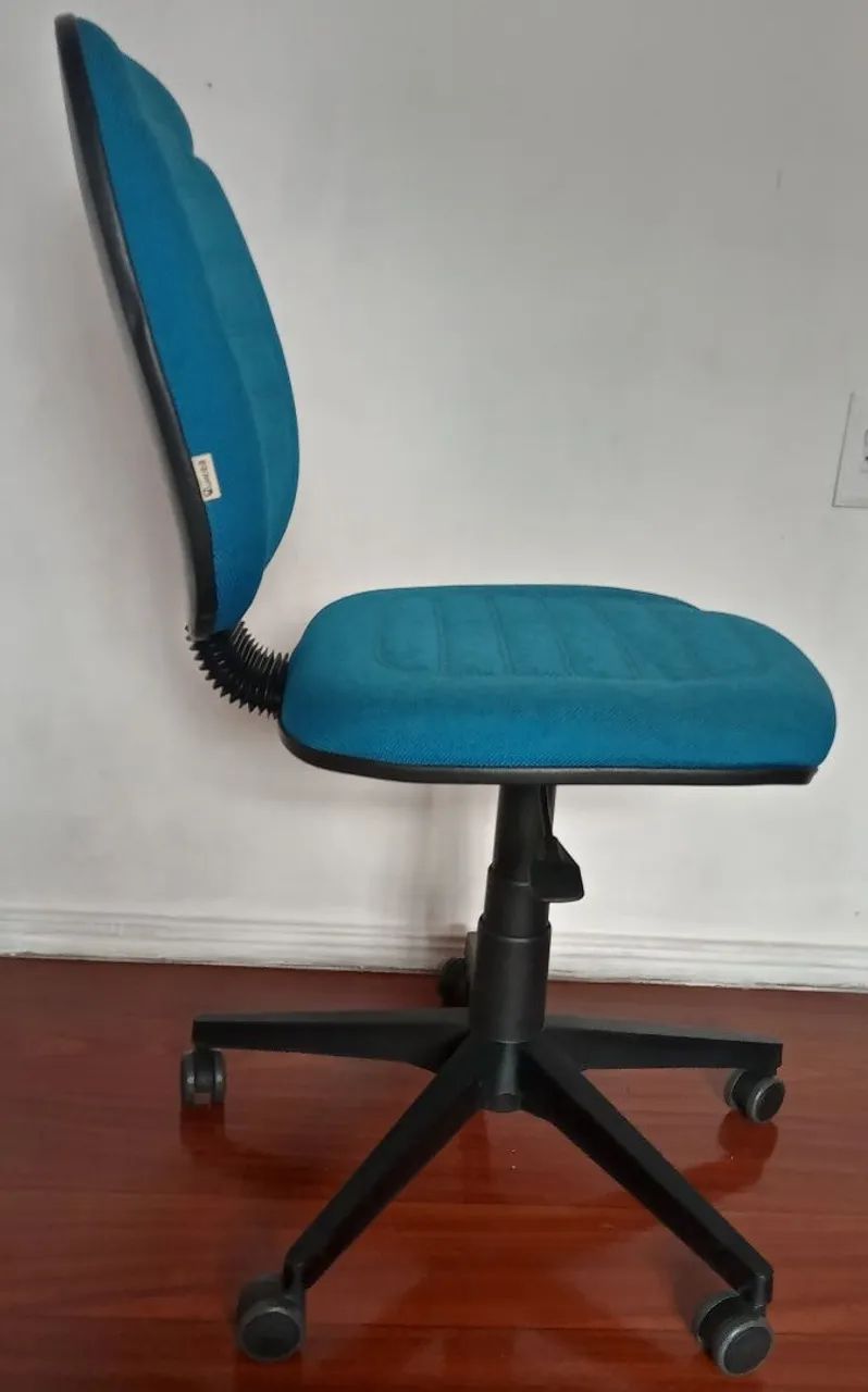 Cadeira de escritório com rodinhas