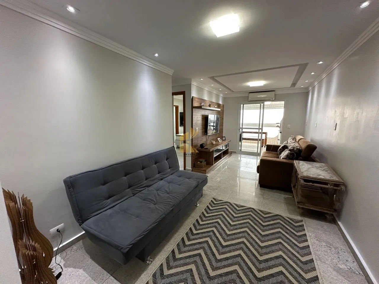 Apartamento para locação no bairro Aviação em Praia Grande, SP. 3 dormitórios sendo 3 suít