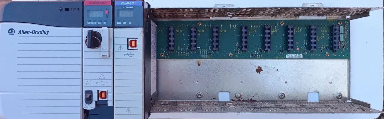 CLP Rockwell Controlador Allen-Bradley Logix5572S - Foto 3