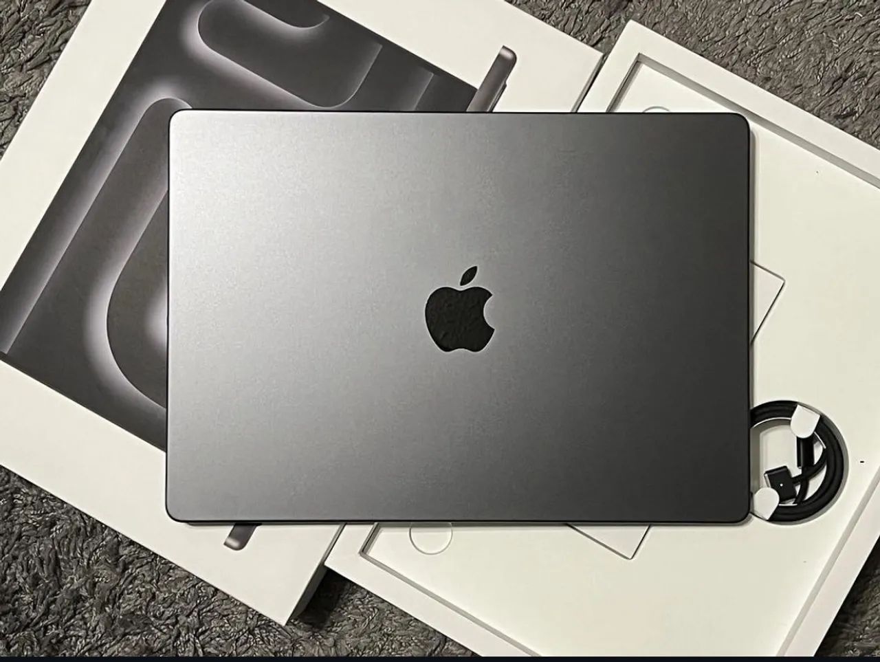 MacBook Pro M3 36GB/ 512SSD - Foto 2