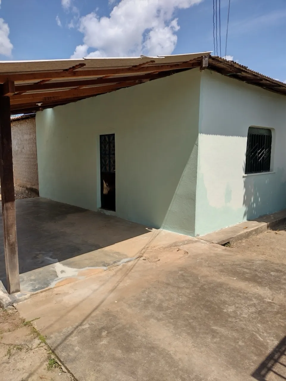 Aluga-se casa no alvorada