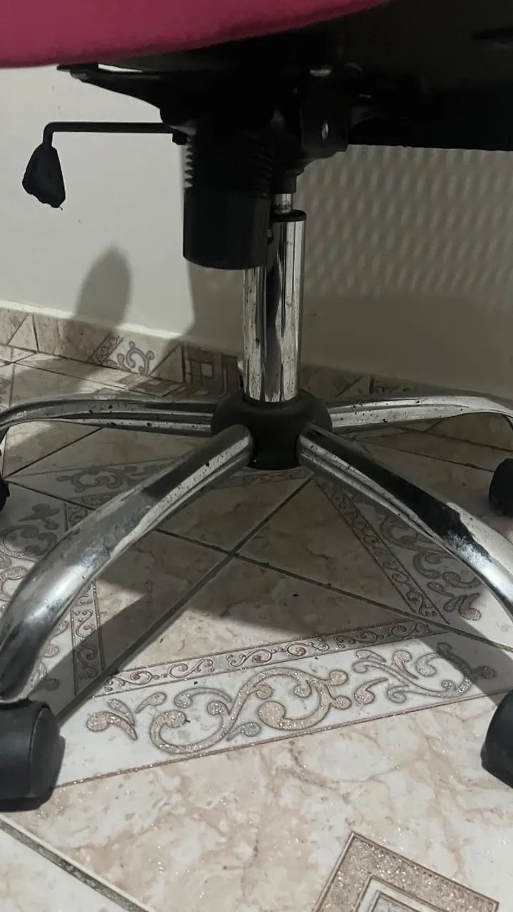 Cadeira de escritório giratória  - Foto 4